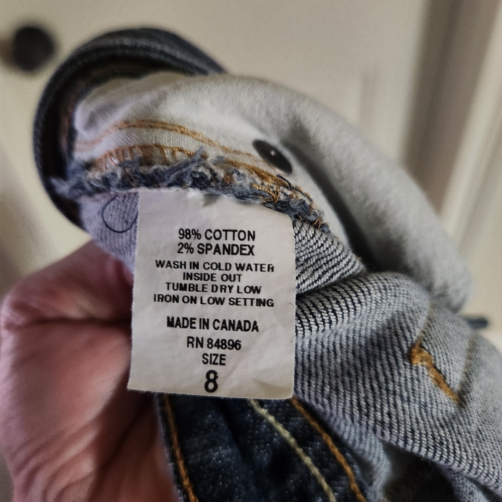 FYLO Women's Blue Denim Jean Bermuda Shorts.  Size 8.  EUC. - Picture 5 of 5